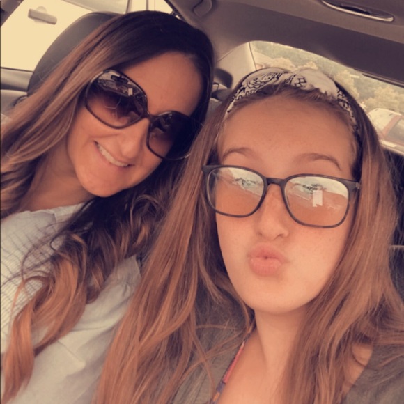 Meet your Posher ❤️ - Picture 9 of 12